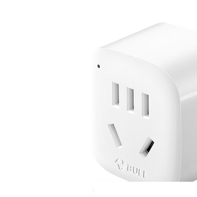 公牛 GN-901A（新） 美标旅行电源转换器 适合国外使用  白色按个销售