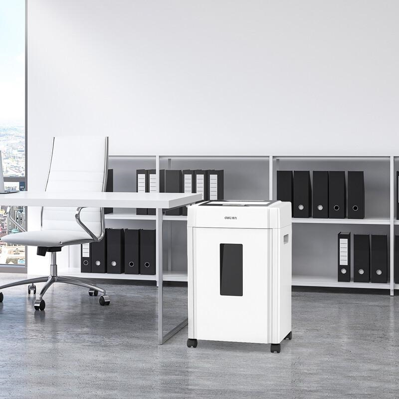 得力 9904 碎纸机 德标4级 （单次8张 20L 持续10分钟 可碎卡碎光盘） 黑色按（个）销售