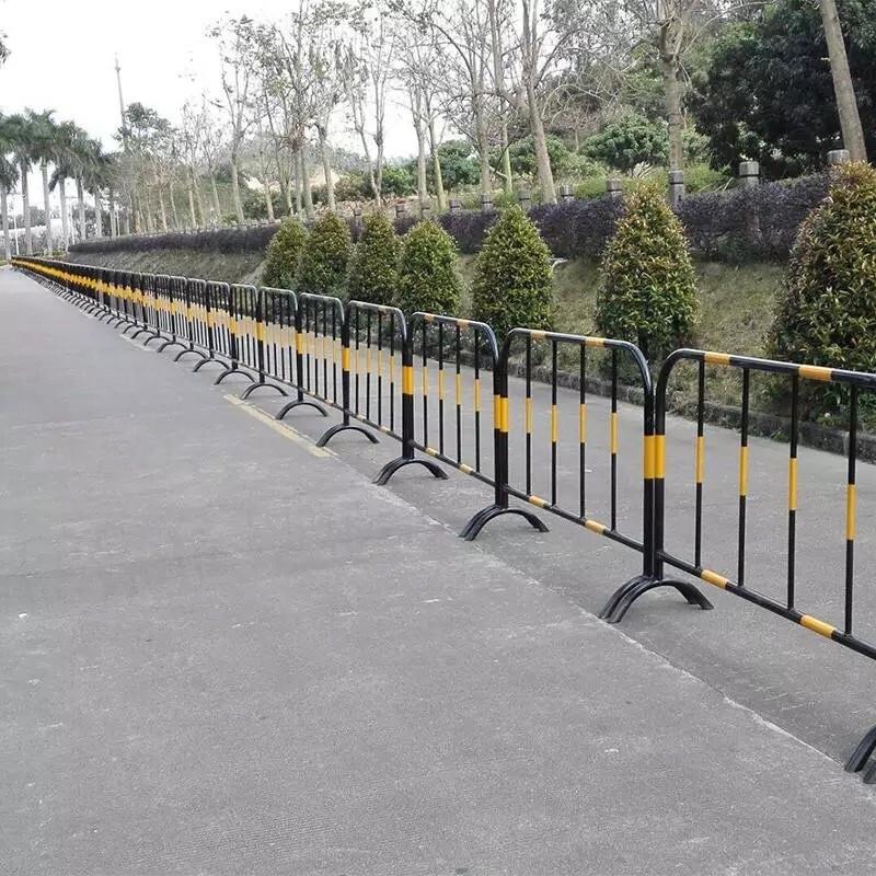 伏兴 C1506 铁马护栏 临时施工围栏市政护栏道路移动护栏隔离栏 黄黑 32管100*150cm按（个）销售