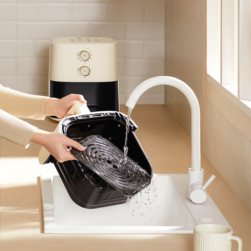 小熊 QZG-H15U8 空气炸锅按(台)销售 小熊 QZG-H15U8 空气炸锅按(台)销售