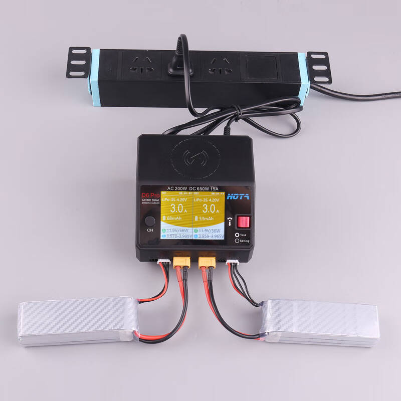 HOTA D6 Pro 智能平衡充电器 650W 15A 国标(套餐一)  内置电源 透明蓝色按套销售