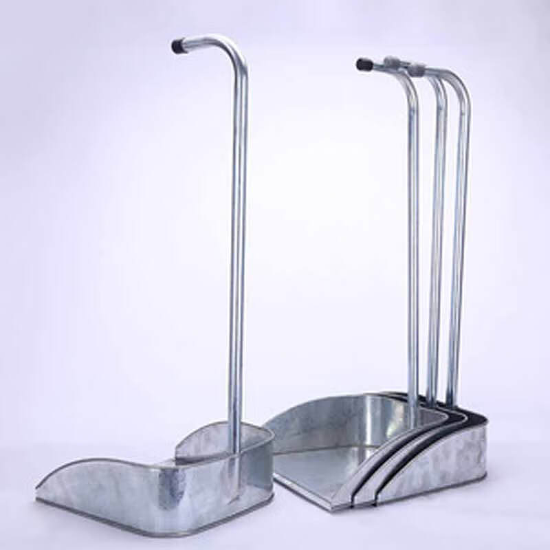 欧思卓 OAB-T01 弯把手铁皮簸箕 加厚撮箕垃圾斗 65cm高 金属原色 1个按(个)销售 欧思卓 OAB-T01 弯把手铁皮簸箕 加厚撮箕垃圾斗 65cm高 金属原色 1个按(个)销售